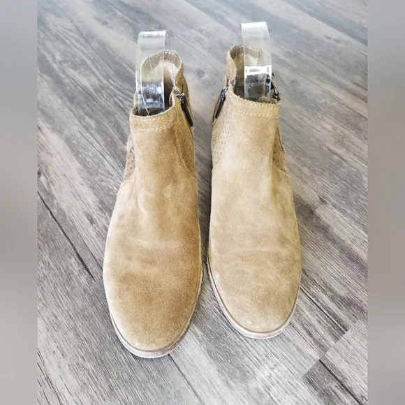 Vince Camuto Perforated Heeled Ankle Boots - Picture 5 of 8